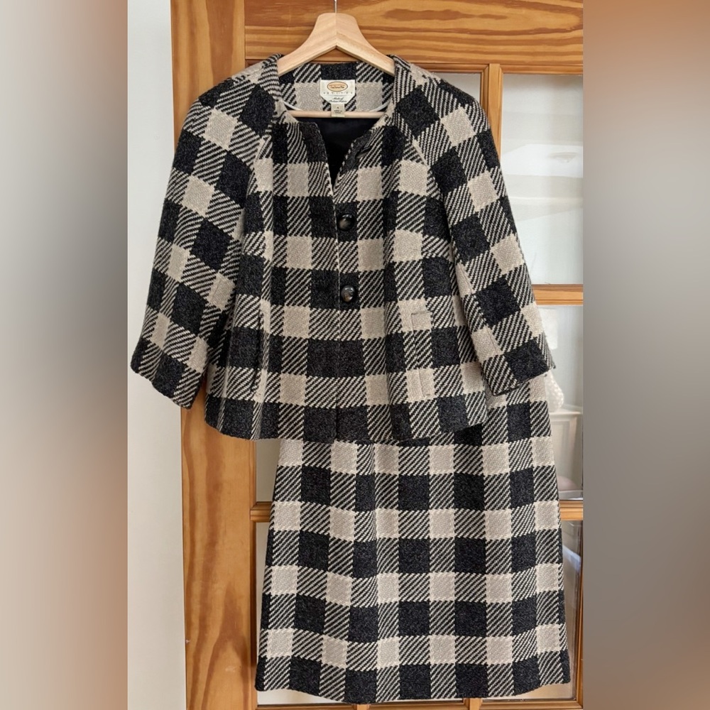 Talbots Petites 2-Piece Skirt Suit Wool Blend Checkered Black Beige Plaid Size 4